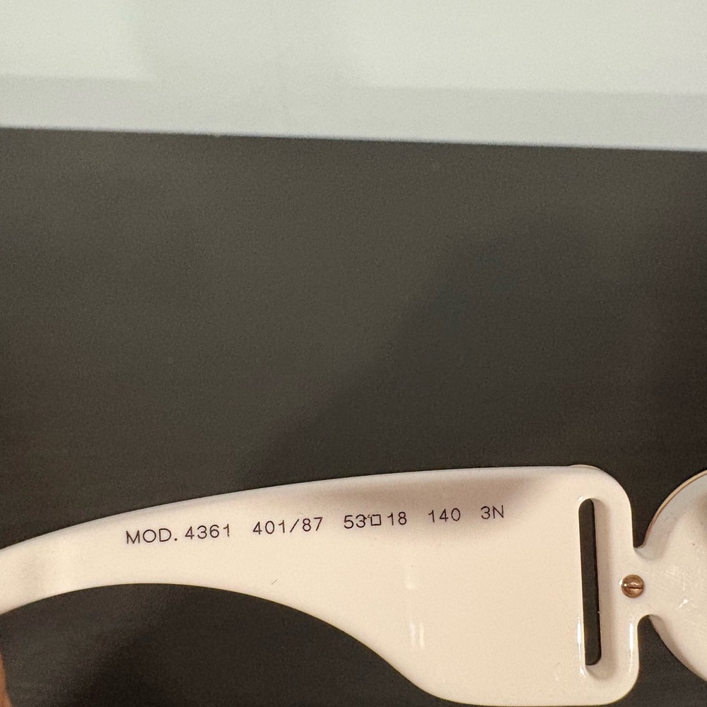 Versace Unisex Biggie Sunglasses, VE4361 401/87 | white - Picture 6 of 7